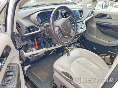 Zdjęcie 8 z 13 samochodu: 2017 CHRYSLER PACIFICA TOURING L VIN:2C4RC1BG5HR668344 - miniatura