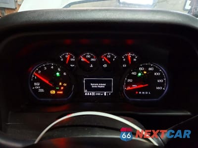 Zdjęcie 9 z 12 samochodu: 2025 CHEVROLET SILVERADO K1500 VIN:2GCUKAED6S1126125 - miniatura