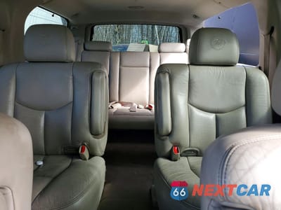 Zdjęcie 10 z 15 samochodu: 2004 CADILLAC ESCALADE ESV VIN:3GYFK66N14G304752 - miniatura