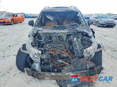 Piąte zdjęcie samochodu w środku: 2017 VOLVO XC90 T6 VIN:YV4A22PKXH1132123 - miniatura