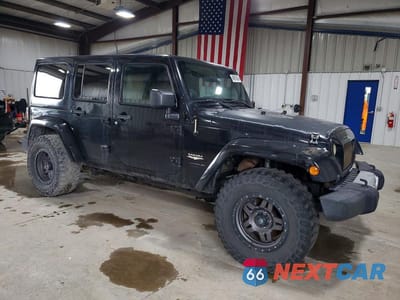 Czwarte zdjęcie samochodu z boku: 2012 JEEP WRANGLER UNLIMITED SAHARA VIN:1C4BJWEG6CL191585 - miniatura