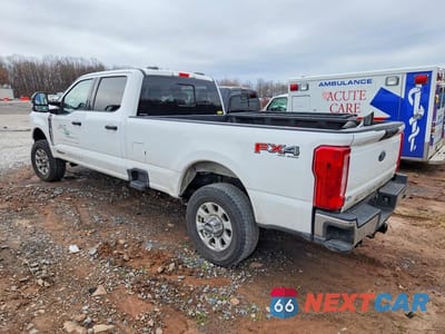 Drugie zdjęcie samochodu z przodu: 2024 FORD F350 VIN:1FT8W3BT6REC70585 - miniatura
