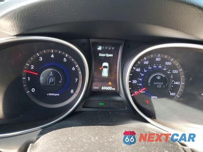 Zdjęcie 9 z 13 samochodu: 2014 HYUNDAI SANTA FE SPORT 2.0T VIN:5XYZU3LA7EG185229 - miniatura