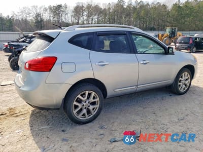 Trzecie zdjęcie samochodu z tyłu: 2013 NISSAN ROGUE S VIN:JN8AS5MT5DW009302 - miniatura
