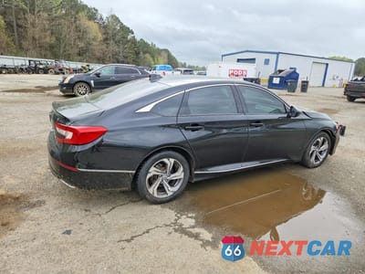 Trzecie zdjęcie samochodu z tyłu: 2018 HONDA ACCORD EX VIN:1HGCV1F45JA019560 - miniatura