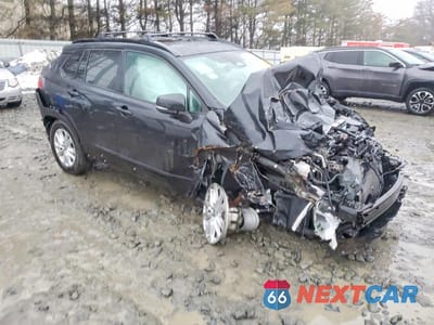 Czwarte zdjęcie samochodu z boku: 2023 TOYOTA COROLLA CROSS LE VIN:7MUBAABG5PV059905 - miniatura