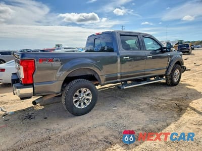 Trzecie zdjęcie samochodu z tyłu: 2017 FORD F250 SUPER DUTY VIN:1FT7W2B61HEE23727 - miniatura