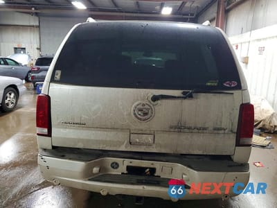 Zdjęcie 6 z 13 samochodu: 2005 CADILLAC ESCALADE ESV VIN:3GYFK66N05G214736 - miniatura
