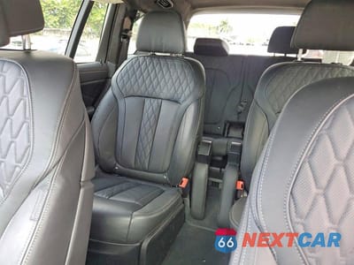 Zdjęcie 10 z 13 samochodu: 2025 BMW X7 XDRIVE40I VIN:5UX23EM0XS9Y68348 - miniatura