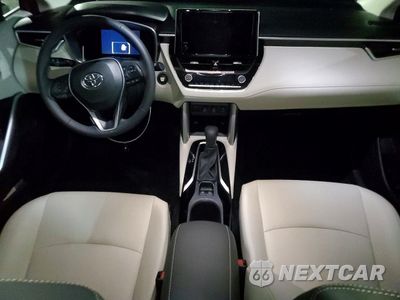 Zdjęcie 8 z 14 samochodu: 2024 TOYOTA COROLLA CROSS XLE VIN:7MUDAABG1RV095635 - miniatura