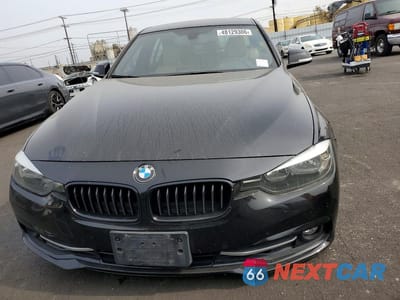 Piąte zdjęcie samochodu w środku: 2017 BMW 330 I VIN:WBA8B9G32HNU53940 - miniatura