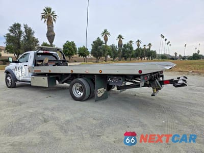 Trzecie zdjęcie samochodu z tyłu: 2017 RAM 5500 TRUCKS TOW TRUCK VIN:3C7WRNDL6HG680711 - miniatura