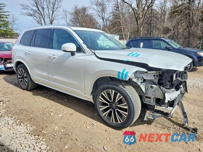 Czwarte zdjęcie samochodu z boku: 2021 VOLVO XC90 T6 MOMENTUM VIN:YV4A221K2M1681785 - miniatura