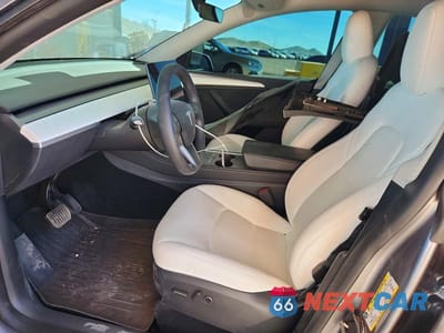 Zdjęcie 7 z 14 samochodu: 2025 TESLA MODEL Y VIN:7SAYGDEE1SF295126 - miniatura