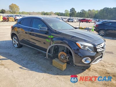 Czwarte zdjęcie samochodu z boku: 2019 MERCEDES-BENZ GLA 250 4MATIC VIN:WDCTG4GB2KU007979 - miniatura