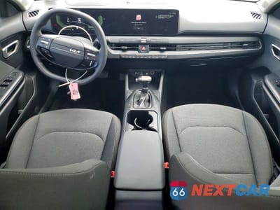 Zdjęcie 8 z 12 samochodu: 2025 KIA K4 LXS VIN:3KPFT4DE8SE216204 - miniatura