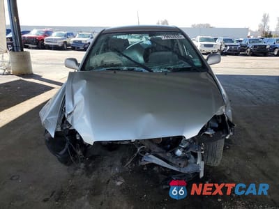 Piąte zdjęcie samochodu w środku: 2004 TOYOTA COROLLA LE VIN:JTDBR32E842017857 - miniatura