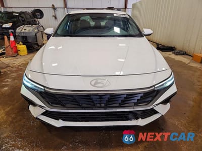 Piąte zdjęcie samochodu w środku: 2024 HYUNDAI ELANTRA SEL VIN:KMHLM4DG9RU746559 - miniatura