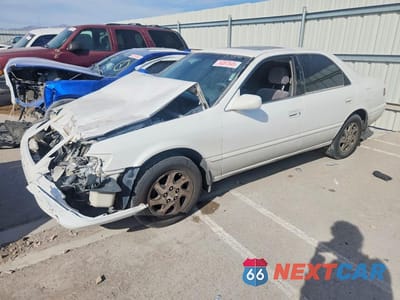 1997 TOYOTA CAMRY CE 4T1BF22K4VU036819 - główne zdjęcie licytacji z USA - miniatura