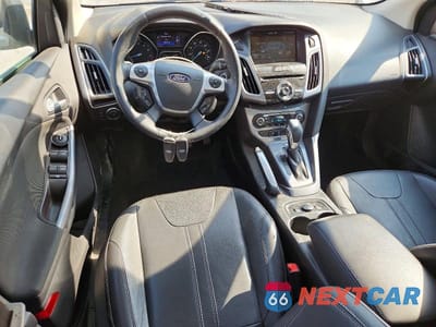 Zdjęcie 8 z 12 samochodu: 2013 FORD FOCUS TITANIUM VIN:1FADP3J2XDL231903 - miniatura