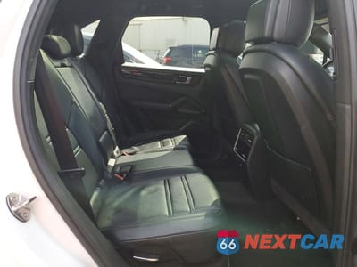 Zdjęcie 11 z 12 samochodu: 2019 PORSCHE CAYENNE VIN:WP1AA2AY5KDA14522 - miniatura