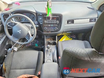 Zdjęcie 8 z 12 samochodu: 2014 MITSUBISHI OUTLANDER ES VIN:JA4AD2A34EZ011867 - miniatura