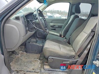 Zdjęcie 7 z 11 samochodu: 2009 CHEVROLET SILVERADO K1500 VIN:1GCEK19C09Z236014 - miniatura