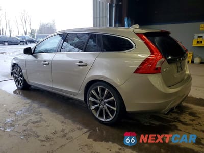 Drugie zdjęcie samochodu z przodu: 2015 VOLVO V60 PREMIER VIN:YV140MEK0F1225910 - miniatura