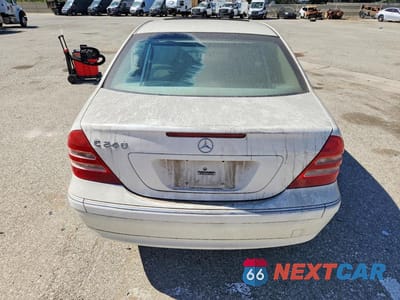 Zdjęcie 6 z 12 samochodu: 2004 MERCEDES-BENZ C 240 VIN:WDBRF61J34E017785 - miniatura