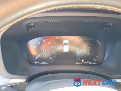 Zdjęcie 9 z 13 samochodu: 2019 VOLVO XC60 T8 R-DESIGN VIN:LYVBR0DM2KB283437 - miniatura
