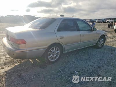 Trzecie zdjęcie samochodu z tyłu: 2001 TOYOTA CAMRY LE V6 VIN:JT2BF22K010308748 - miniatura