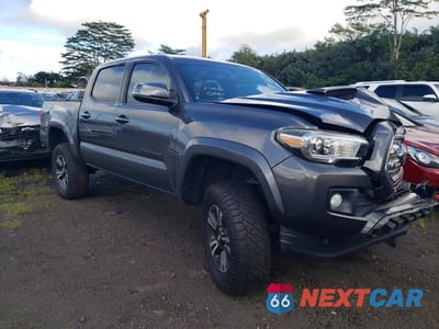 Czwarte zdjęcie samochodu z boku: 2016 TOYOTA TACOMA SR V6 VIN:3TMCZ5AN6GM014356 - miniatura