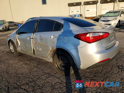 Drugie zdjęcie samochodu z przodu: 2015 KIA FORTE LX VIN:KNAFK4A63F5297126 - miniatura
