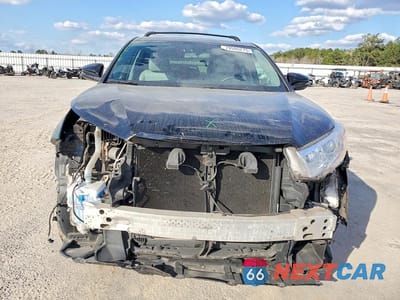 Piąte zdjęcie samochodu w środku: 2016 TOYOTA HIGHLANDER LE PLUS VIN:5TDBKRFH8GS329721 - miniatura