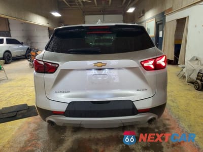 Zdjęcie 6 z 13 samochodu: 2022 CHEVROLET BLAZER 2LT VIN:3GNKBCR41NS143086 - miniatura