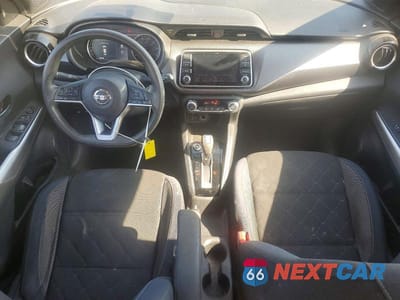 Zdjęcie 8 z 12 samochodu: 2018 NISSAN KICKS SV VIN:3N1CP5CU4JL543721 - miniatura