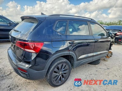 Trzecie zdjęcie samochodu z tyłu: 2022 VOLKSWAGEN TAOS S VIN:3VVDX7B27NM011622 - miniatura