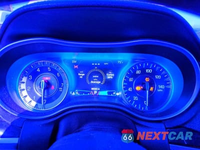 Zdjęcie 9 z 12 samochodu: 2021 CHRYSLER 300 S VIN:2C3CCABG4MH523659 - miniatura