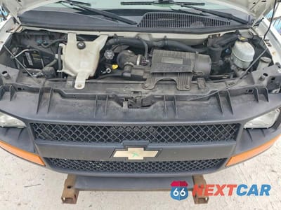 Zdjęcie 12 z 13 samochodu: 2010 CHEVROLET EXPRESS 2500 CARGO UTILITY / SERVICE VAN VIN:1GCZGFBA8A1152079 - miniatura