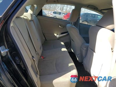 Zdjęcie 10 z 11 samochodu: 2013 TOYOTA PRIUS TWO VIN:JTDKN3DU7D5632477 - miniatura