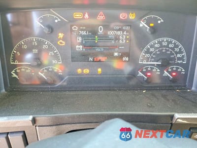 Zdjęcie 8 z 10 samochodu: 2021 VOLVO VN VNL VIN:4V4NC9EH1MN272005 - miniatura