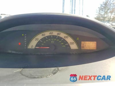 Zdjęcie 9 z 12 samochodu: 2007 TOYOTA YARIS BASE VIN:JTDBT923471042526 - miniatura
