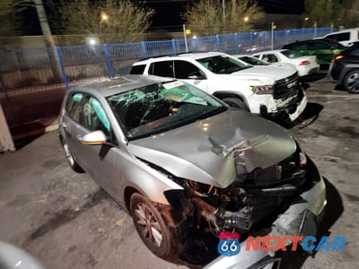 Czwarte zdjęcie samochodu z boku: 2018 VOLKSWAGEN GOLF S VIN:3VWG17AU1JM255824 - miniatura