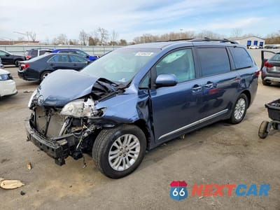 2017 TOYOTA SIENNA XLE 8-PASSENGER 5TDYZ3DC5HS887277 - główne zdjęcie licytacji z USA - miniatura