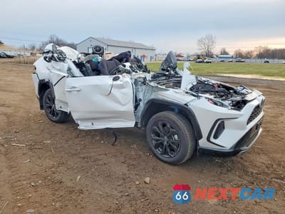 Czwarte zdjęcie samochodu z boku: 2024 TOYOTA RAV4 HYBRID SE VIN:4T3T6RFV4RU172169 - miniatura