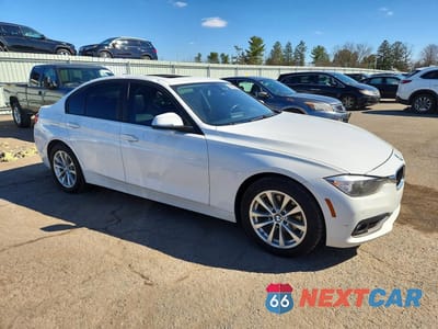 Czwarte zdjęcie samochodu z boku: 2016 BMW 320 XI VIN:WBA8E5G56GNU21783 - miniatura