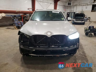 Piąte zdjęcie samochodu w środku: 2018 BMW X3 XDRIVE30I VIN:5UXTR9C50JLD68419 - miniatura