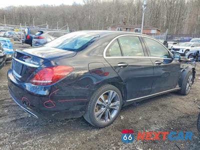 Trzecie zdjęcie samochodu z tyłu: 2020 MERCEDES-BENZ C 300 4MATIC VIN:W1KWF8EB3LR582358 - miniatura
