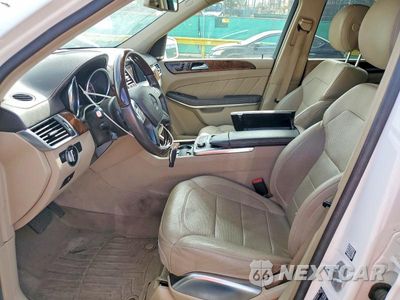 Zdjęcie 7 z 13 samochodu: 2015 MERCEDES-BENZ GL 550 4MATIC VIN:4JGDF7DE1FA451869 - miniatura