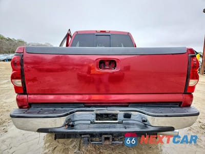 Zdjęcie 6 z 12 samochodu: 2006 CHEVROLET SILVERADO K2500 HEAVY DUTY VIN:1GCHK23D16F179209 - miniatura